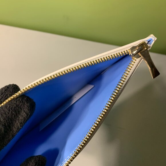 Kate Spade New York Design Cosmetic Pouch White/ Black - EUC - Picture 2 of 6